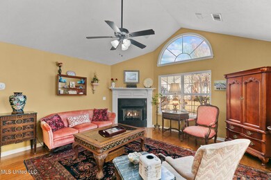 7-web-or-mls-1018 Gerrits Landing-7