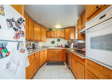 712 SW 29th St, Pendleton, OR 97801 - photo 4