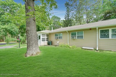 10 Connie Ln Jackson Township-large-008-