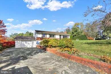 589 Center Dr, Chambersburg, PA 17202 - photo 2