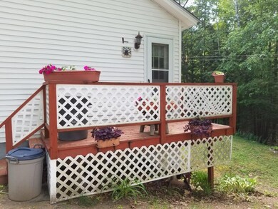 0317 lattice side door decking