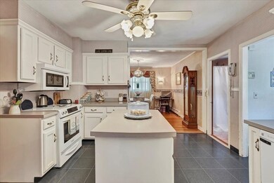 62 Richardson St, Winchester, MA 01890 - photo 3