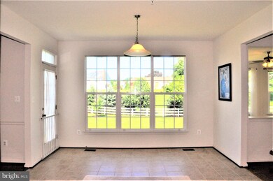 11917 Cliffrose Dr, Clarksburg, MD 20871 - photo 6