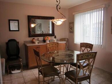 446 Caswell Ave unit 1, Staten Island, NY 10314 - photo 3