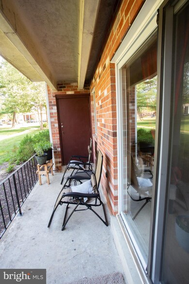 207 Victor Pkwy unit D, Annapolis, MD 21403 - photo 2