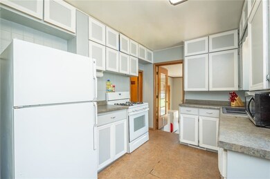 421 Main St, Maxwell, IA 50161 - photo 7