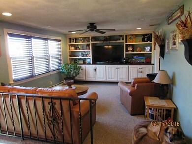 185 Kimberly Ln, West Warwick, RI 02893 - photo 2