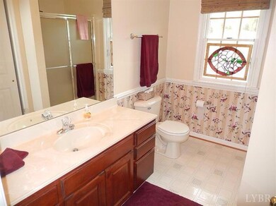 2nd floor master bdrm full master bath