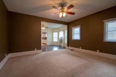 4 Living Room