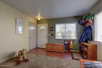 Entry/Living Room