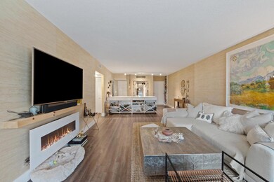 The Patrician unit 105, Palm Beach, FL 33480 - photo 4