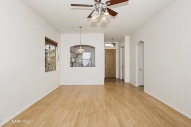 005_Living Room
