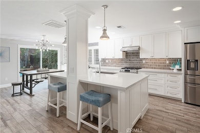 29810 Glendower Ct, Castaic, CA 91384 - photo 2