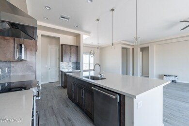 10-web-or-mls-Peakview-10