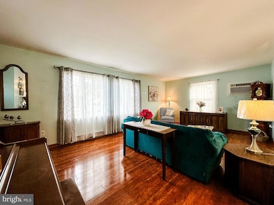 12601 Bowling St, Cumberland, MD 21502 - photo 7