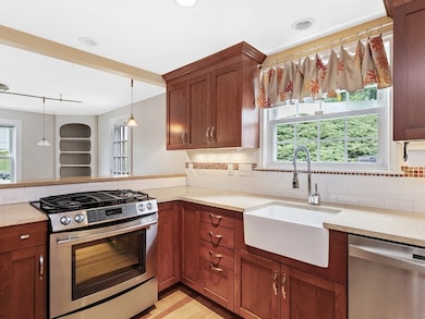 42 Wilson Ave, Watertown, MA 02472 - photo 5