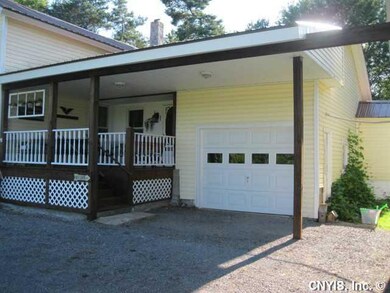 Parking Lot/Garage
