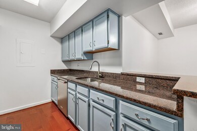 The Charleston unit 202, Arlington, VA 22201 - photo 3