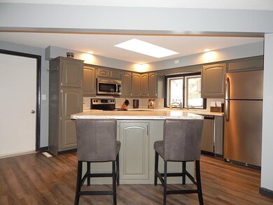 310 Toll Cir, Bluffton, IN 46714 - photo 4