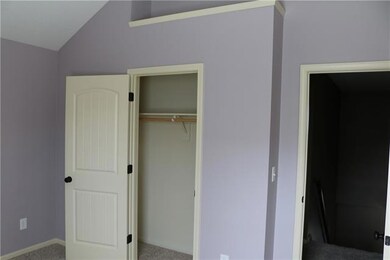 10232 Theden Cir, Lenexa, KS 66220 - photo 5