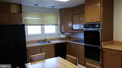 3939 Chaffey Rd, Randallstown, MD 21133 - photo 5