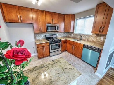 2830 Tolbut St, Philadelphia, PA 19136 - photo 2