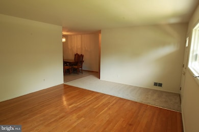 14005 Bauer Dr, Rockville, MD 20853 - photo 6