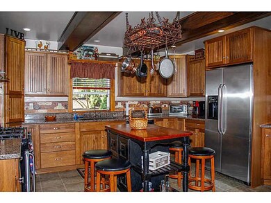 314 Bertenshaw Rd, Woonsocket, RI 02895 - photo 2