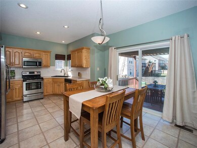 Kitchen/Dining Combo