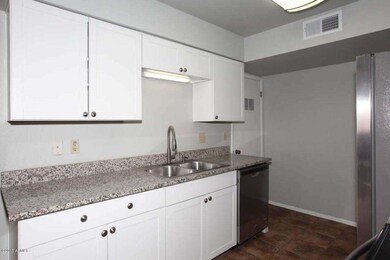 Kitchen2.jpg