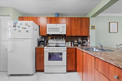 821 NE 207th Ln unit 1021, Miami, FL 33179 - photo 7