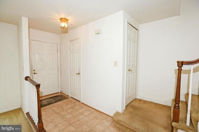 12214 Tildenwood Dr, Rockville, MD 20852 - photo 2