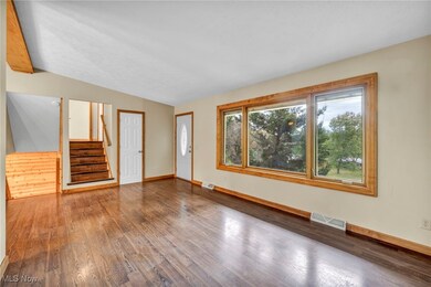 427 Valley Crest Dr, Mogadore, OH 44260 - photo 6