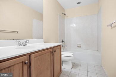 225 Hawthorne Way unit 225, Riverside, NJ 08075 - photo 6