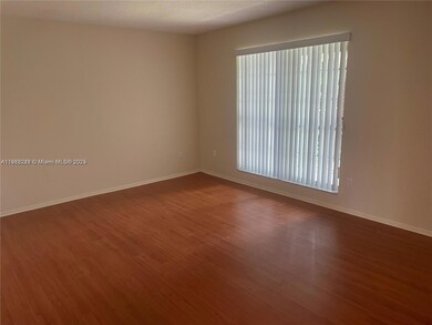 10784 N Kendall Dr unit D4, Miami, FL 33176 - photo 2