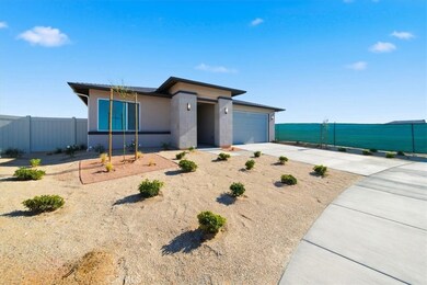 44258 Fleetwood Dr, Lancaster, CA 93535 - photo 4