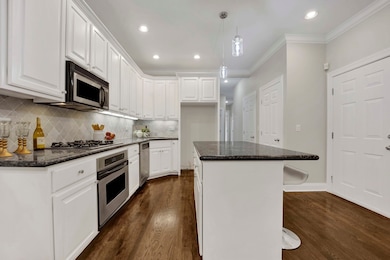 1724 N Mohawk St unit 2, Chicago, IL 60614 - photo 6