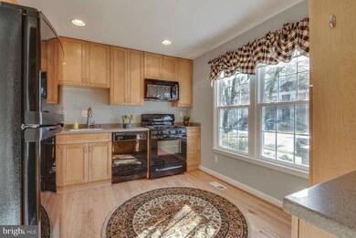 2442 Alsop Ct, Reston, VA 20191 - photo 5