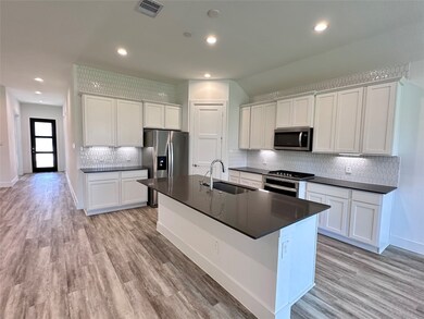 10111 Tatter Creek Ct, Conroe, TX 77384 - photo 5