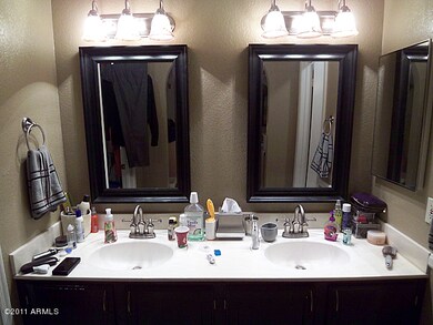 MASTER VANITY