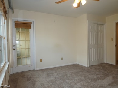 1109 Stoneridge Cir unit 9, Helmetta, NJ 08828 - photo 7