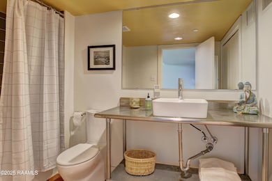 403 S Buchanan Unit 8-4