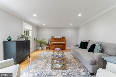 13152 Brynwood Ct, Herndon, VA 20171 - photo 4