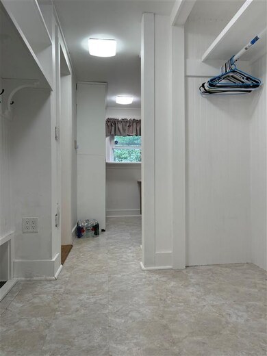 60 Chiswick Ave, Littleton, NH 03561 - photo 5