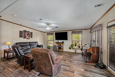 5105 Misty Hollow Dr, Joshua, TX 76058 - photo 4