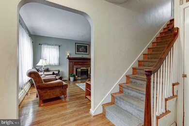 216 Fernwood Ave, Folsom, PA 19033 - photo 4