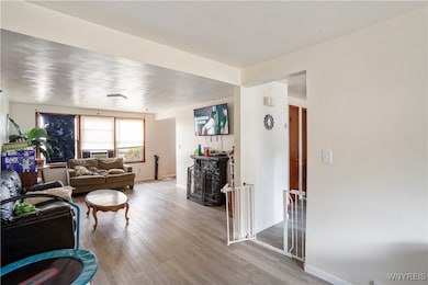 435 Columbia Ave, Depew, NY 14043 - photo 5