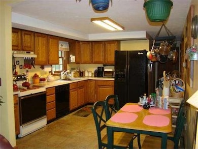 11 Jennifer Cir, Plymouth, MA 02360 - photo 7