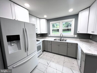 18304 Old Triangle Rd, Triangle, VA 22172 - photo 7