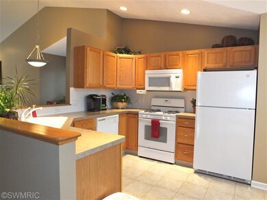 1871 Turnstone Ln NE unit 91, Grand Rapids, MI 49505 - photo 2